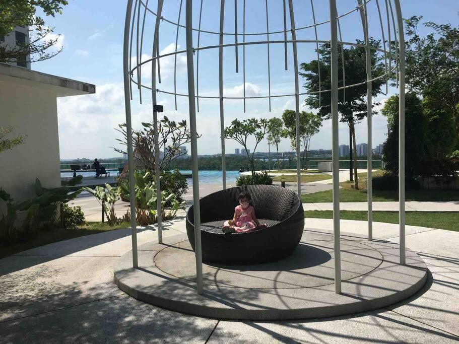 Homenest Jb City Poolview Suite By Cozy Home Johor Bahru Exteriér fotografie