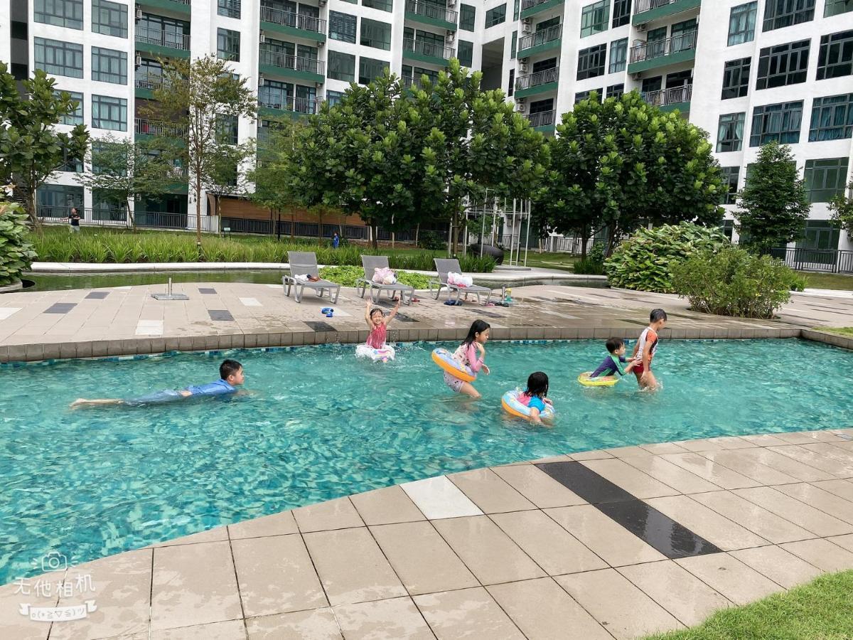 Homenest Jb City Poolview Suite By Cozy Home Johor Bahru Exteriér fotografie