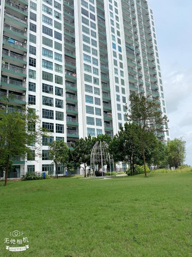 Homenest Jb City Poolview Suite By Cozy Home Johor Bahru Exteriér fotografie