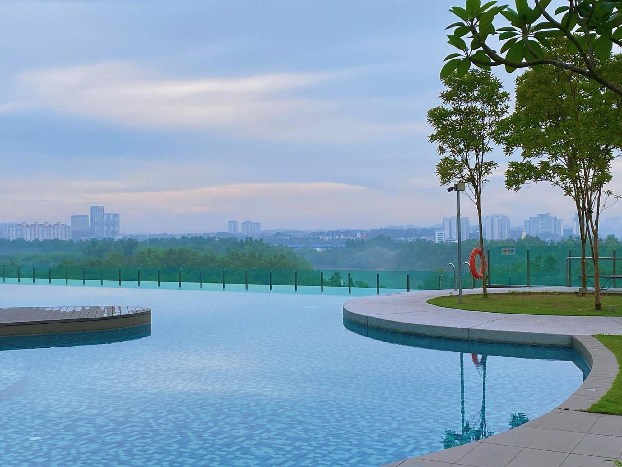 Homenest Jb City Poolview Suite By Cozy Home Johor Bahru Exteriér fotografie