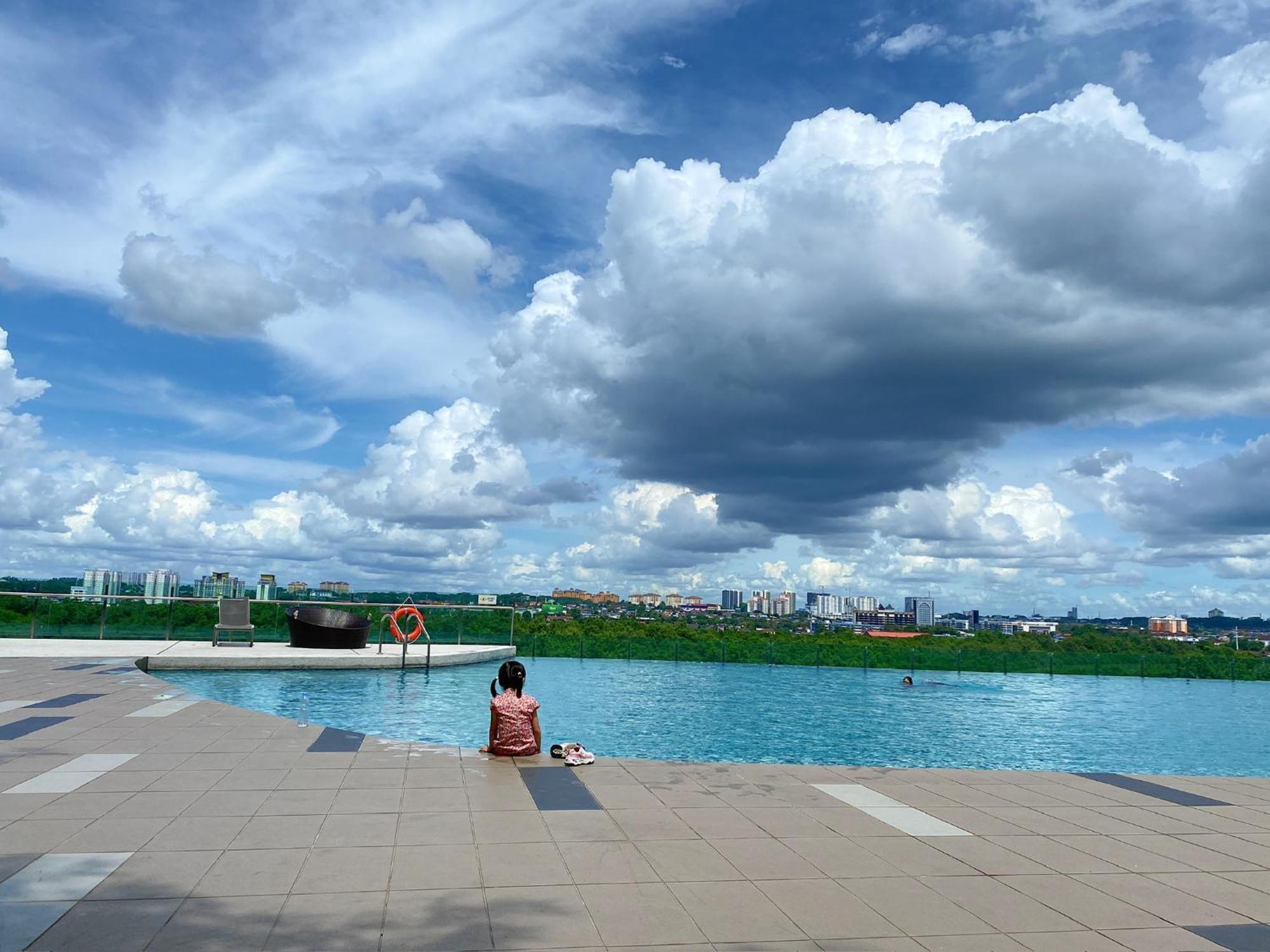 Homenest Jb City Poolview Suite By Cozy Home Johor Bahru Exteriér fotografie
