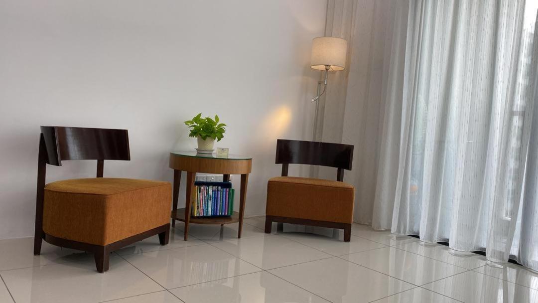 Homenest Jb City Poolview Suite By Cozy Home Johor Bahru Exteriér fotografie